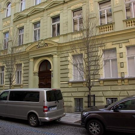 Metropolitan Studios Praha Bagian luar foto